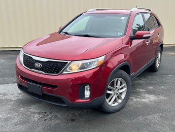 2014 Kia Sorento LX | Cam | USB | HtdSeats | Bluetooth | Keyless