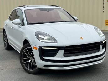 2025 Porsche Macan Base | Leather | SunRoof | Nav | Warranty to 2029