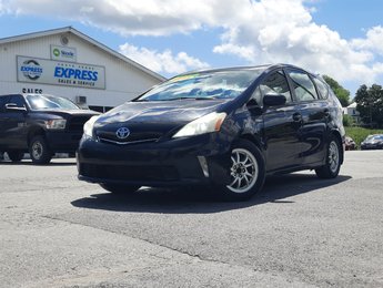 2013 Toyota Prius v BASE