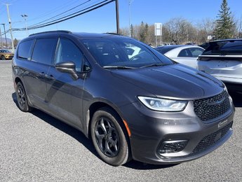 Chrysler Pacifica Hybrid Limited 2WD 2021