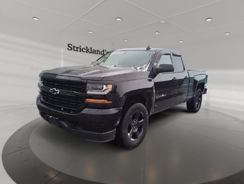 2017 Chevrolet Silverado 1500 Double 4x4 Custom / Standard Box