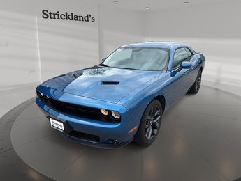 2023 Dodge Challenger SXT RWD