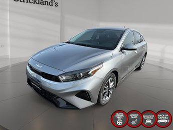 2023 Kia Forte (5) EX IVT