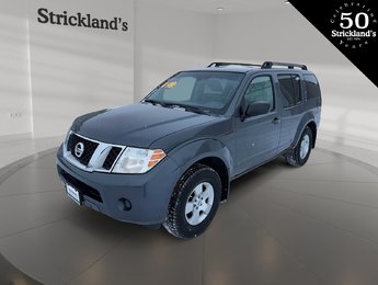 2012 Nissan Pathfinder LE AWD at