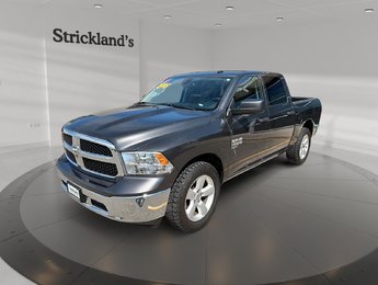 2022 Ram RAM 1500 Classic Crew Cab 4x4 (DS) SLT (140.5 WB 5'7 Box) SWB