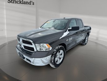 2023 Ram RAM 1500 Classic Crew Cab 4x4 (DS) SLT (140.5 WB 5'7 Box) SWB