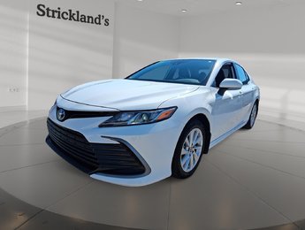 2024 Toyota Camry Hybrid LE