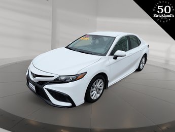 2024 Toyota Camry SE AWD