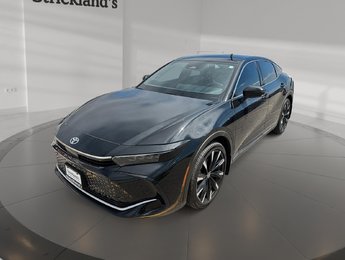 2023 Toyota CROWN Platinum