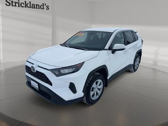 2022 Toyota RAV4 LE AWD