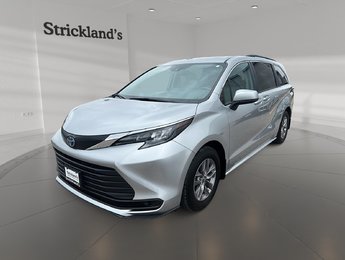 2024 Toyota Sienna Hybrid Sienna LE AWD 8-Pass
