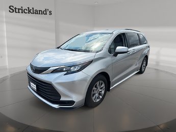 2024 Toyota Sienna Hybrid Sienna LE AWD 8-Pass