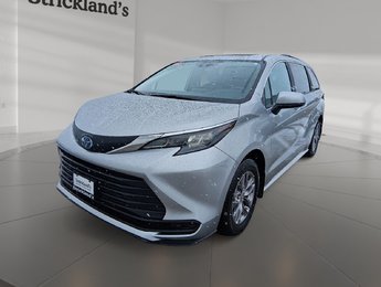 2025 Toyota Sienna Hybrid Sienna XLE 8-Pass