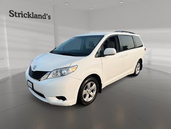2012 Toyota Sienna LE 7-Pass 6A