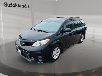 2018 Toyota Sienna LE 8-Passenger V6