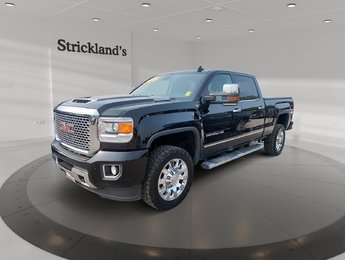 2017 GMC SIERRA 2500 Crew 4x4 Denali / Standard Box