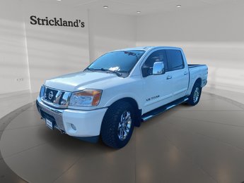 2014 Nissan Titan Crew Cab SV 4X4 SWB