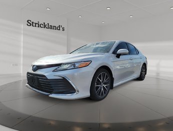 2022 Toyota Camry Hybrid XSE