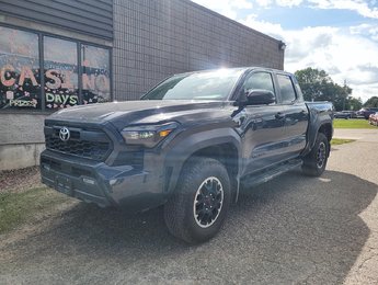 2025 Toyota Tacoma 4X4 Tacoma Double Cab AT