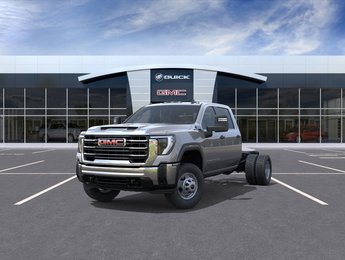 2025 GMC Sierra 3500HD CC PRO
