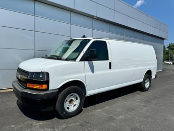 Chevrolet Express Cargo Van BASE 2024