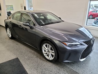 2022 Lexus IS 300 AWD, CUIR,