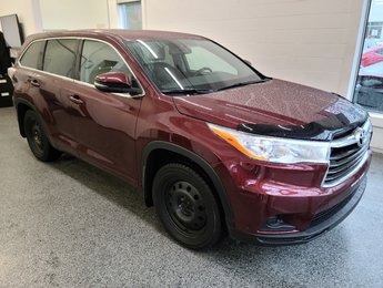 2014 Toyota Highlander LE AWD,