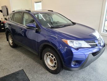 Toyota RAV4 LE AWD, A/C, 2014