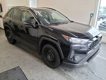 2020 Toyota RAV4 LE AWD