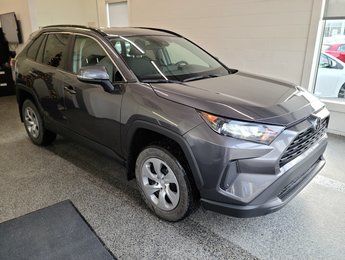 Toyota RAV4 LE AWD 2021