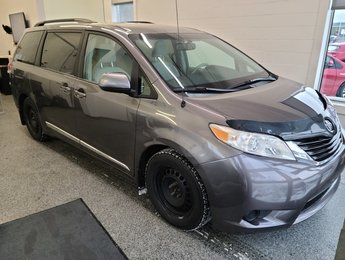 Toyota Sienna LE V6 FWD 2012