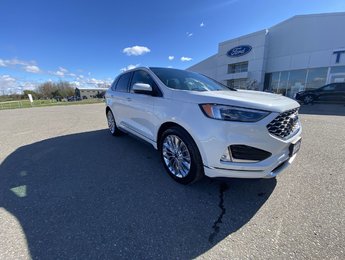 2022 Ford Edge Titanium
