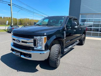 Ford Super Duty F-250 SRW XLT  BOITE de 6 pieds 2017
