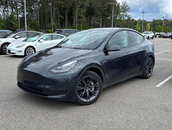 Tesla Model Y SR+CUIR+TOIT PANO+BAS KM 2024