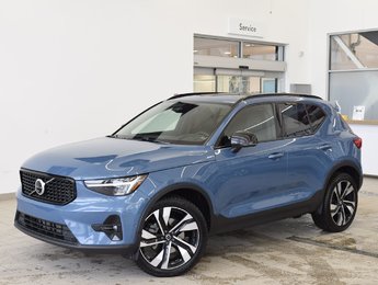 2023 Volvo XC40 Plus Dark Theme+HARMAN+AWD