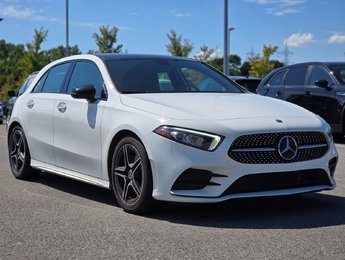 Mercedes-Benz A-Class A 250 4MATIC | CARPLAY | CAMÉRA | CUIR | NAV +++ 2021