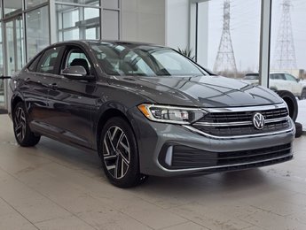 Volkswagen Jetta Highline TOIT | CUIR | CARPLAY | NAV | BAS KM!! 2024