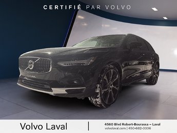 2022 Volvo V90 Cross Country BASE