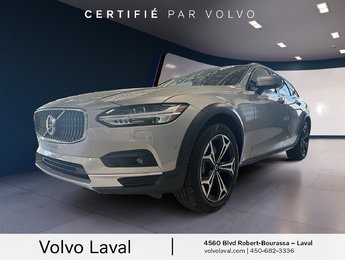 2023 Volvo V90 Cross Country Plus