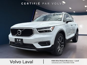 2022 Volvo XC40 Momentum