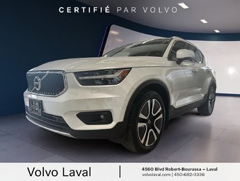 Volvo XC40 Momentum 2022