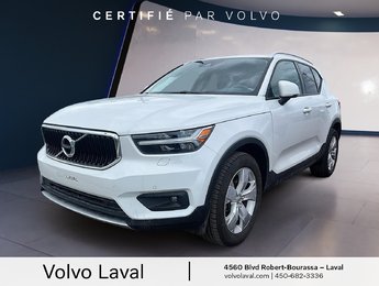 Volvo XC40 Momentum 2022