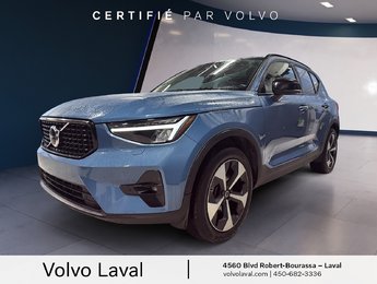 Volvo XC40 Plus Dark Theme 2023