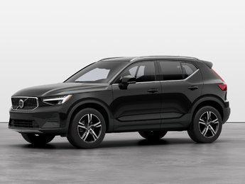 2025 Volvo XC40 CORE VERSION LUSTRÉE