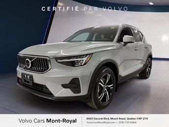 Volvo XC40 Core Bright Theme 2025