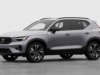 Volvo XC40 PLUS DARK THEME 2026