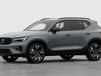 2026 Volvo XC40 PLUS DARK THEME