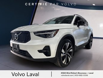 Volvo XC40 B5 AWD Plus Dark Theme 2024