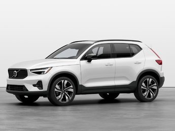 2025 Volvo XC40 Plus Dark Theme