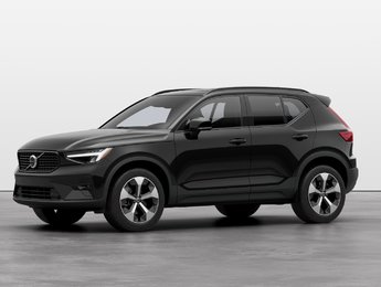 Volvo XC40 Plus Dark Theme 2025